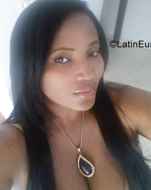Date this exotic Dominican Republic girl Miguelina from Santiago DO27476