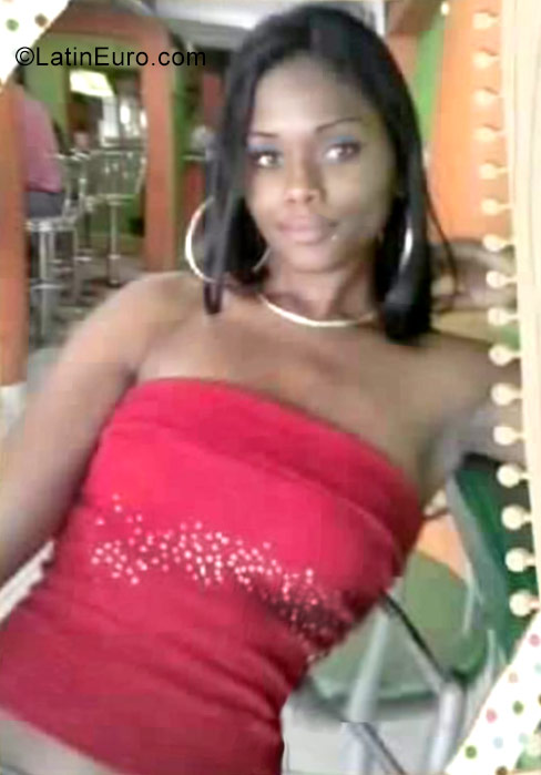 Date this young Dominican Republic girl Yohana from Santo Domingo DO27529