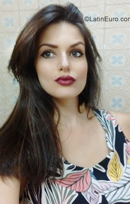 Date this voluptuous Brazil girl Caroline from Campinas BR9923