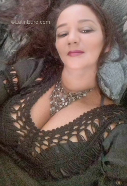 Date this exotic Brazil girl Gedelia from Governado Valadares BR9933