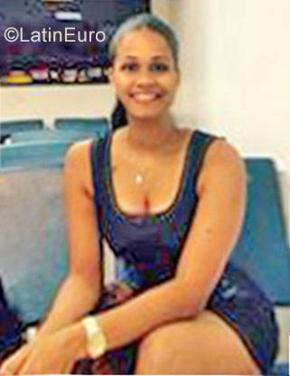 Date this good-looking Dominican Republic girl Nelitzia from Bonao DO28069