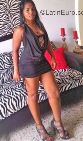 Date this attractive Dominican Republic girl Adelkia from santiago DO28189