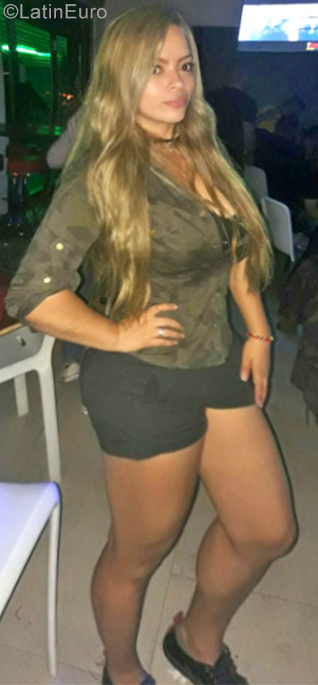 Date this hard body Chile girl Alejandra from Santiago CL101