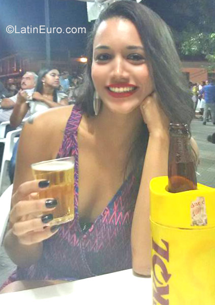 Date this funny Brazil girl Jessica from Sao Paulo BR10041