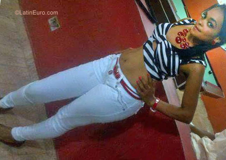 Date this attractive Dominican Republic girl Rosy from Santo Domingo DO29120