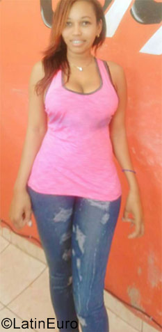 Date this voluptuous Dominican Republic girl Andria from Higuey DO29648