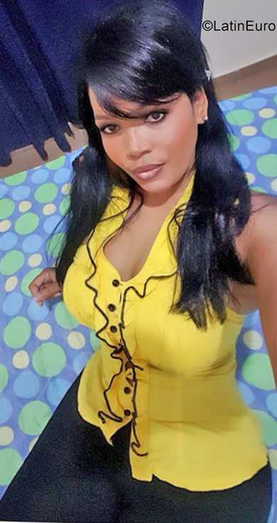 Date this good-looking Dominican Republic girl Marlen from Santo Domingo DO29664