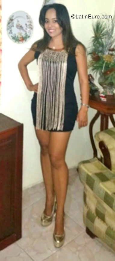 Date this young Dominican Republic girl Mary from Santo Domingo DO29778