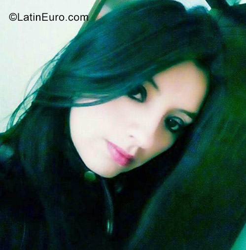 Date this young Colombia girl Jenny from Bogota CO22378