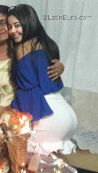 Date this athletic Colombia girl Carmen from Valledupar CO22419