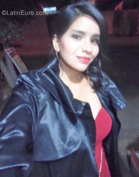 Date this georgeous Peru girl Mayte from Lima PE1136