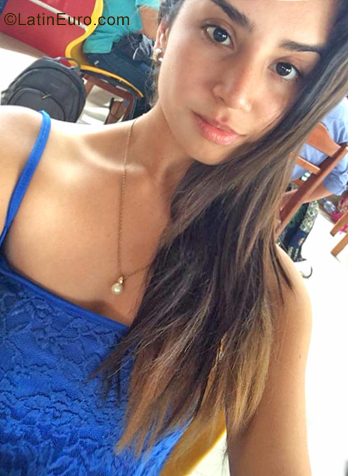Date this beautiful Ecuador girl Fernanda from Guayaquil EC217