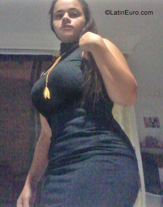 Date this voluptuous Colombia girl Marlin from Medellin CO22652