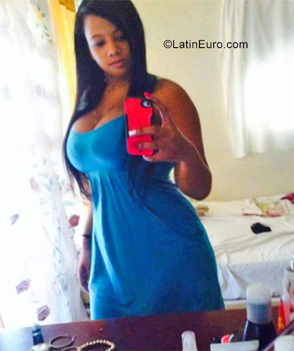 Date this beautiful Dominican Republic girl Julia from Santo Domingo DO30793