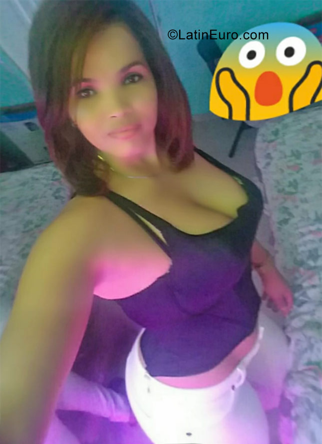 Date this sultry Dominican Republic girl Marleny from Santo Domingo DO30899