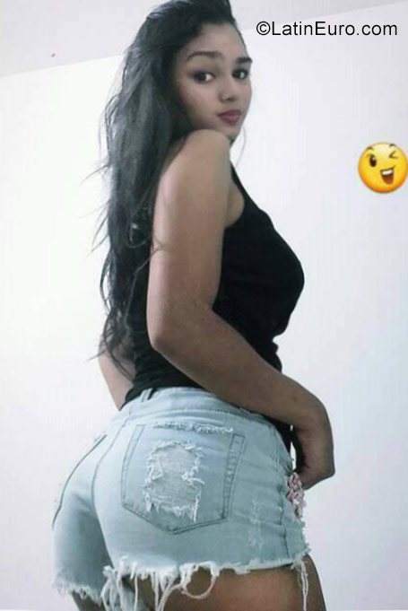 Date this passionate Colombia girl Kateine from Medellin CO23055