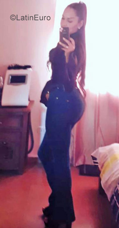 Date this charming Colombia girl Luisa fernanda from La Dorada CO23169