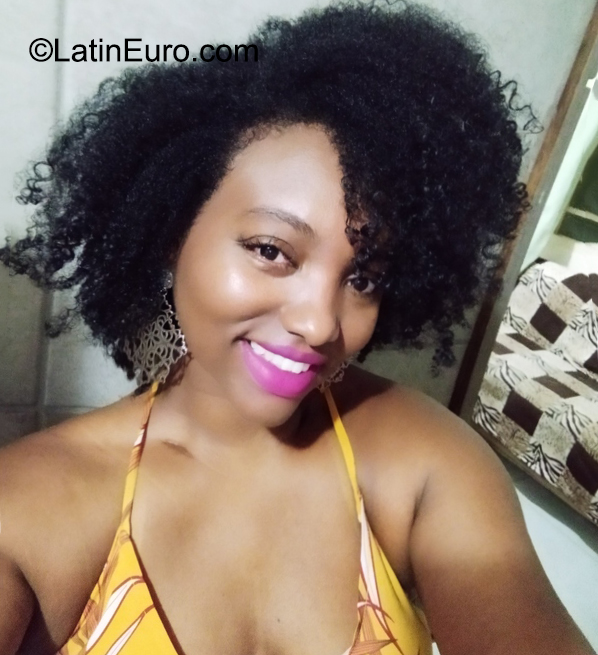 Date this gorgeous Brazil girl Sumaia from Uberaba BR11996