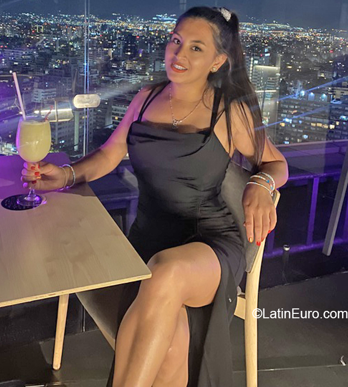 Date this voluptuous Chile girl Celeste from Santiago CL361