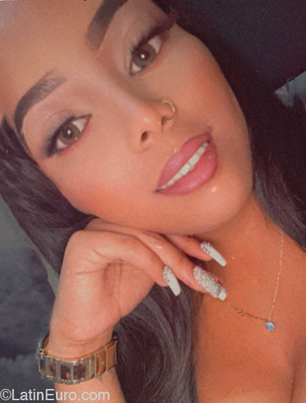 Date this gorgeous Dominican Republic girl Julia from Santo Domingo DO41149