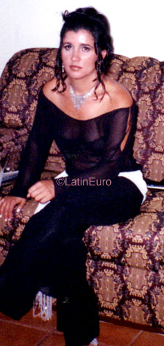 Date this nice looking Brazil girl Claudia from SAO LUIS B9312