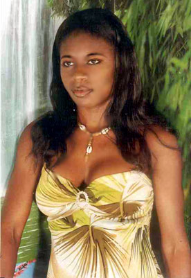 Date this funny Cameroon girl Pacience from Yaounde A9831