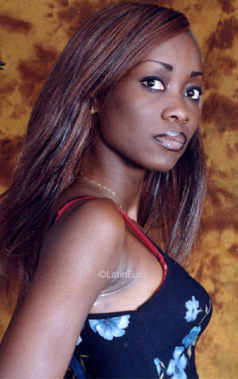 Date this voluptuous Ivory Coast girl Marie from  A9999