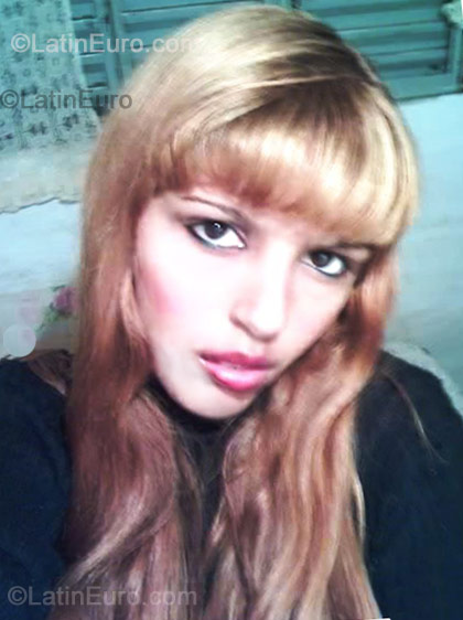 Date this funny Brazil girl Flavia from Garca B-121