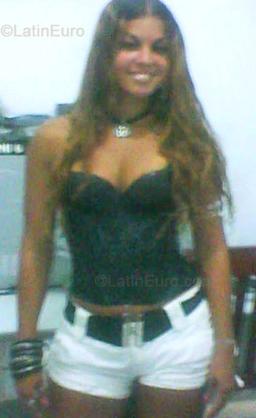 Date this good-looking Brazil girl Lena-Brazi from Maceio B-154