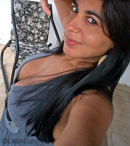 Date this pretty Brazil girl Nathalia from Cascavel B-230