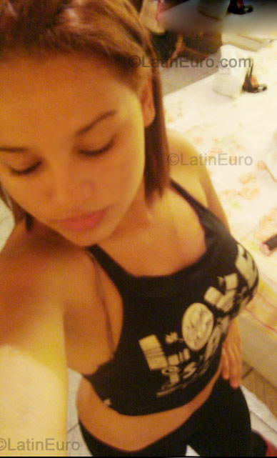 Date this foxy Brazil girl Bianca from  B-263