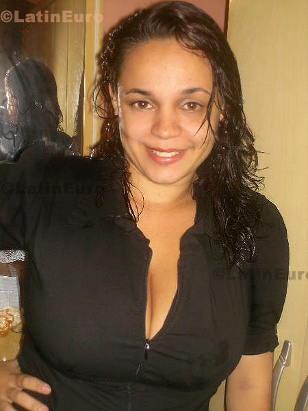 Date this exotic Brazil girl Andressa from Mage B-31