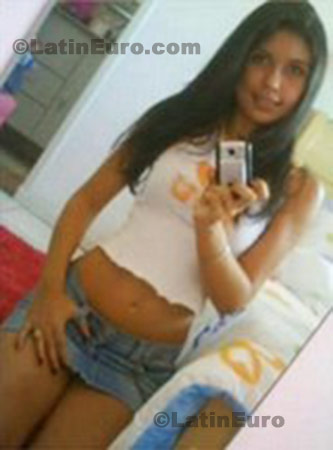 Date this sensual Brazil girl Caroline from Juatuba BR3943