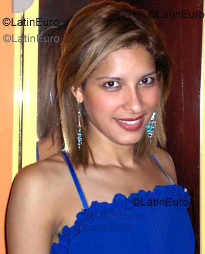 Date this tall Brazil girl Ester from Goiania B1007