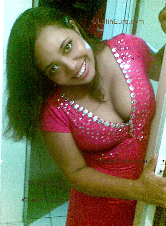 Date this tall Brazil girl Ligia from Sao Luis B1011