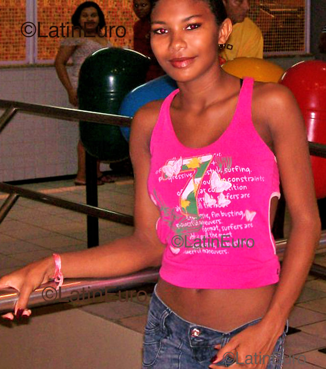 Date this foxy Brazil girl Yranyldes from Sao Luis B1047