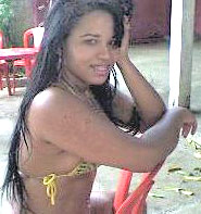 Date this attractive Brazil girl Claudia from Santa Ines B1057