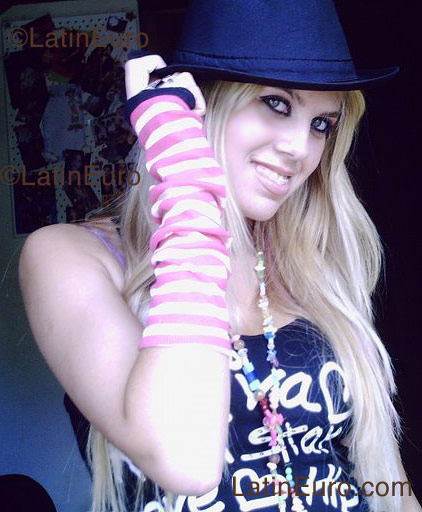Date this sultry Brazil girl May from Joao Pessoa B1156