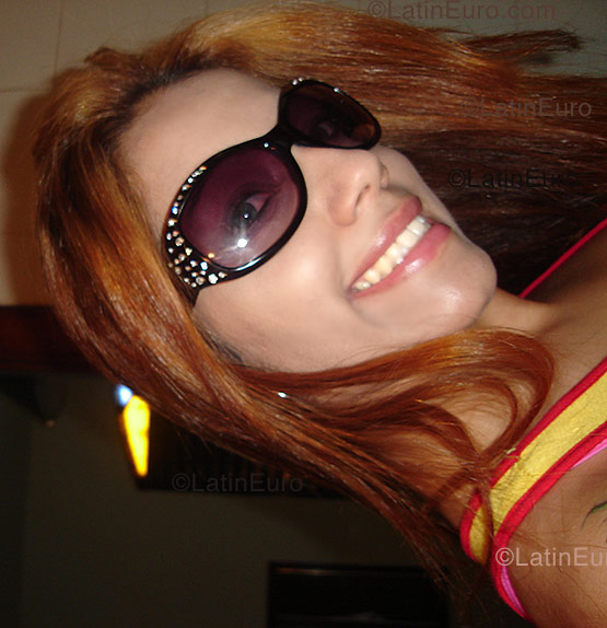 Date this happy Brazil girl Jackeline from Belo Horizonte B1199