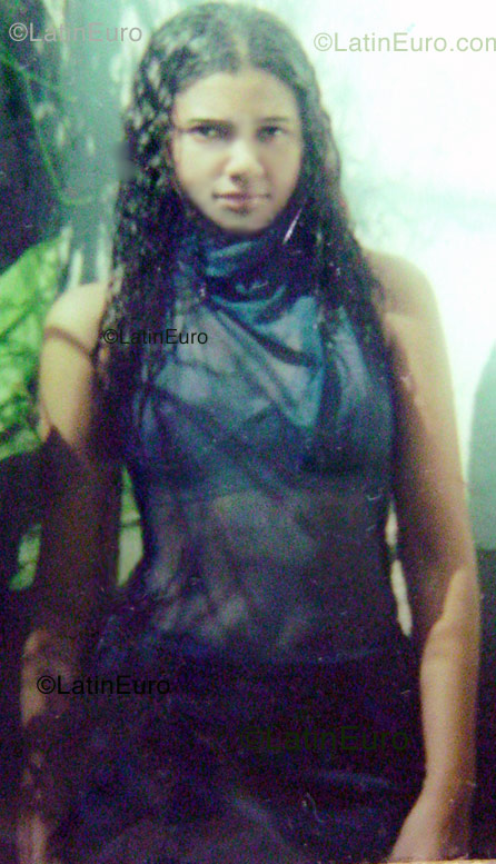 Date this cute Brazil girl Francinete from Teresina B1201