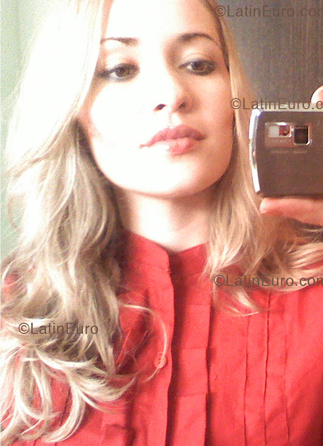 Date this foxy Brazil girl Paula- from Cabo Frio B1272