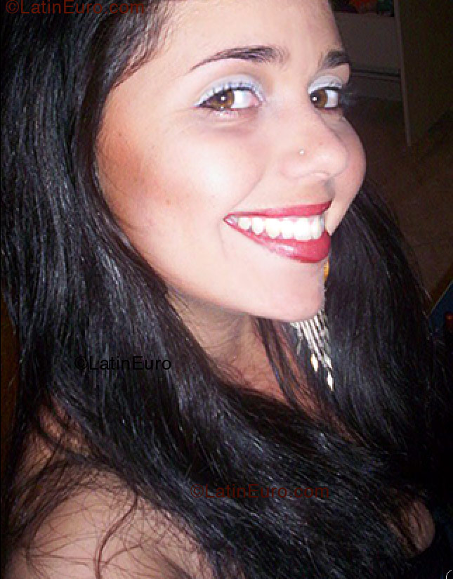 Date this fun Brazil girl Camila from Indaiatuba B1277