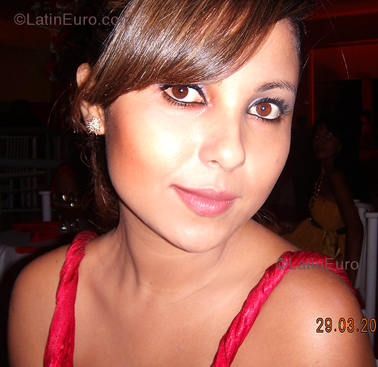 Date this fun Brazil girl Juliana from Goiania B1286