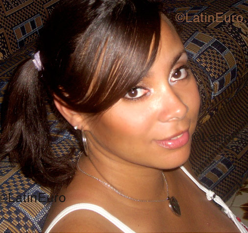 Date this hard body Brazil girl Jaqueline from Sao Goncalo B1299