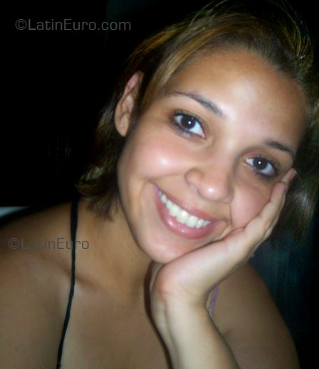 Date this pretty Brazil girl Janaina from Rio Verde B1310