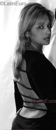 Date this lovely Brazil girl Angelica from Ubatuba B1373