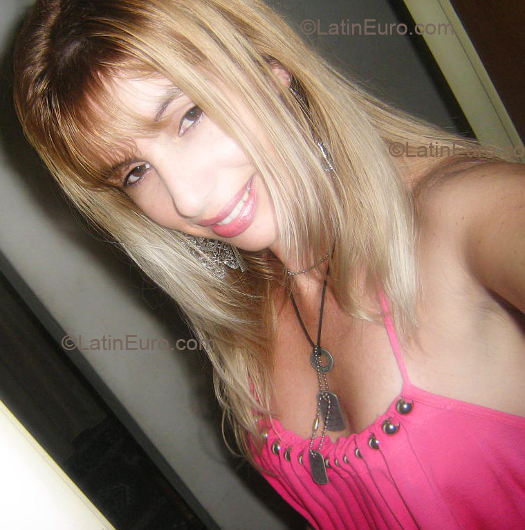 Date this hot Brazil girl Elisangela from Mirandopolis B1376
