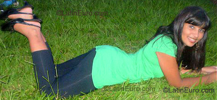 Date this exotic Brazil girl Arenice from Palmas B1378