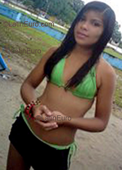 Date this cute Brazil girl Sara from Belem B1379