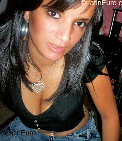 Date this beautiful Brazil girl Ludimilly from Vitoria Da Conquista B1392